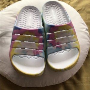 Brand New Madden Girl Hawaii LT TIE DYE     Size 7 Ladies